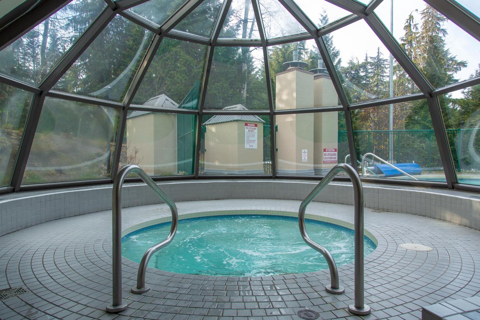 1br Next To Slopes On Blackcomb W Pool & Hot Tub Appartement *